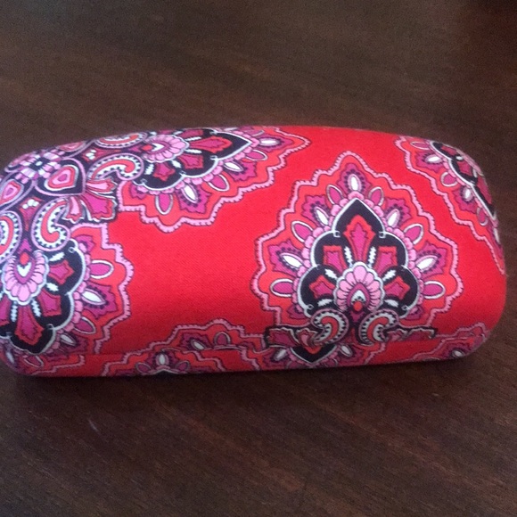 Vera Bradley sunglasses in hard shell clam case main image 6